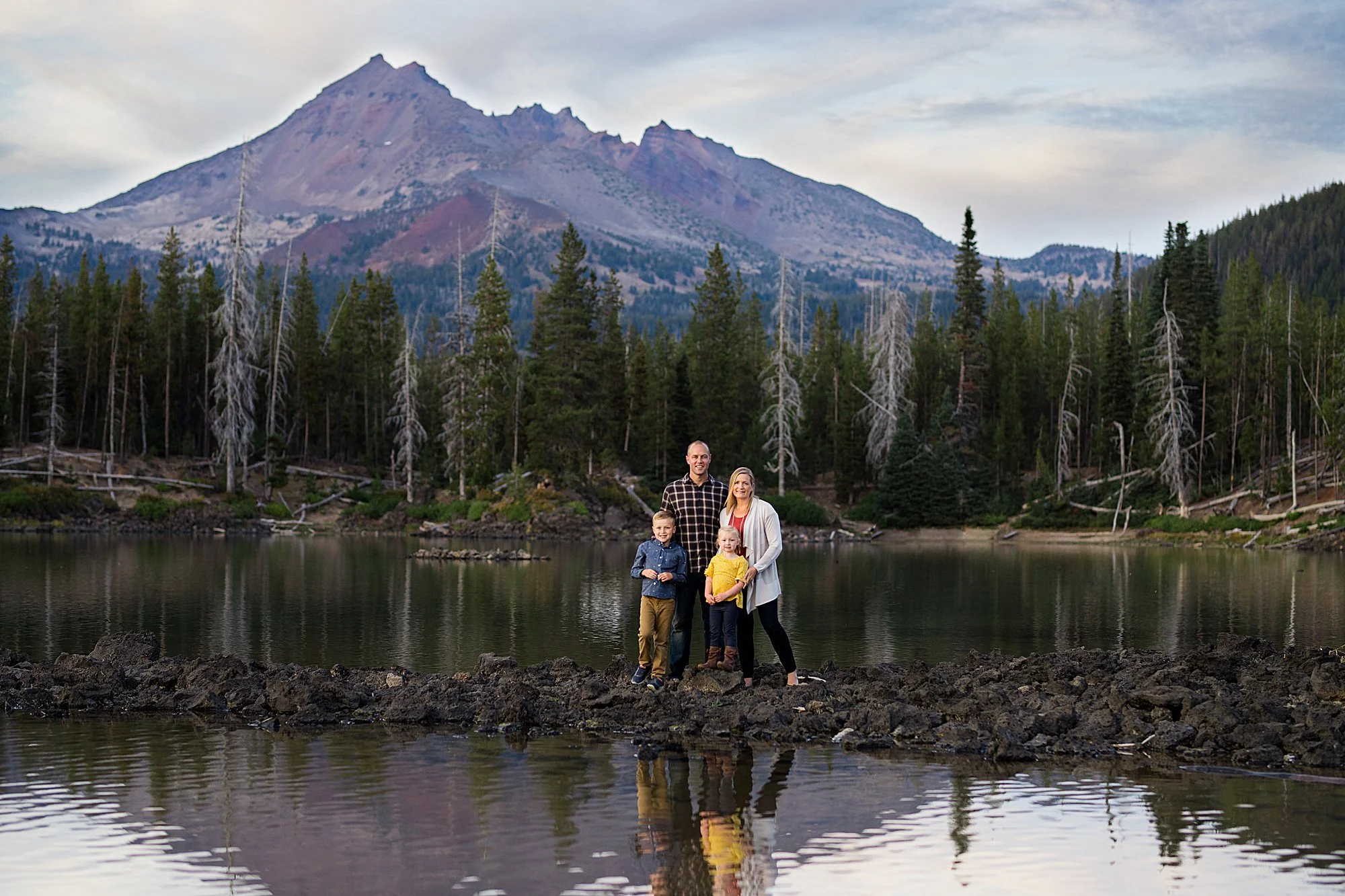 family photographer, bend oregon sparks lake