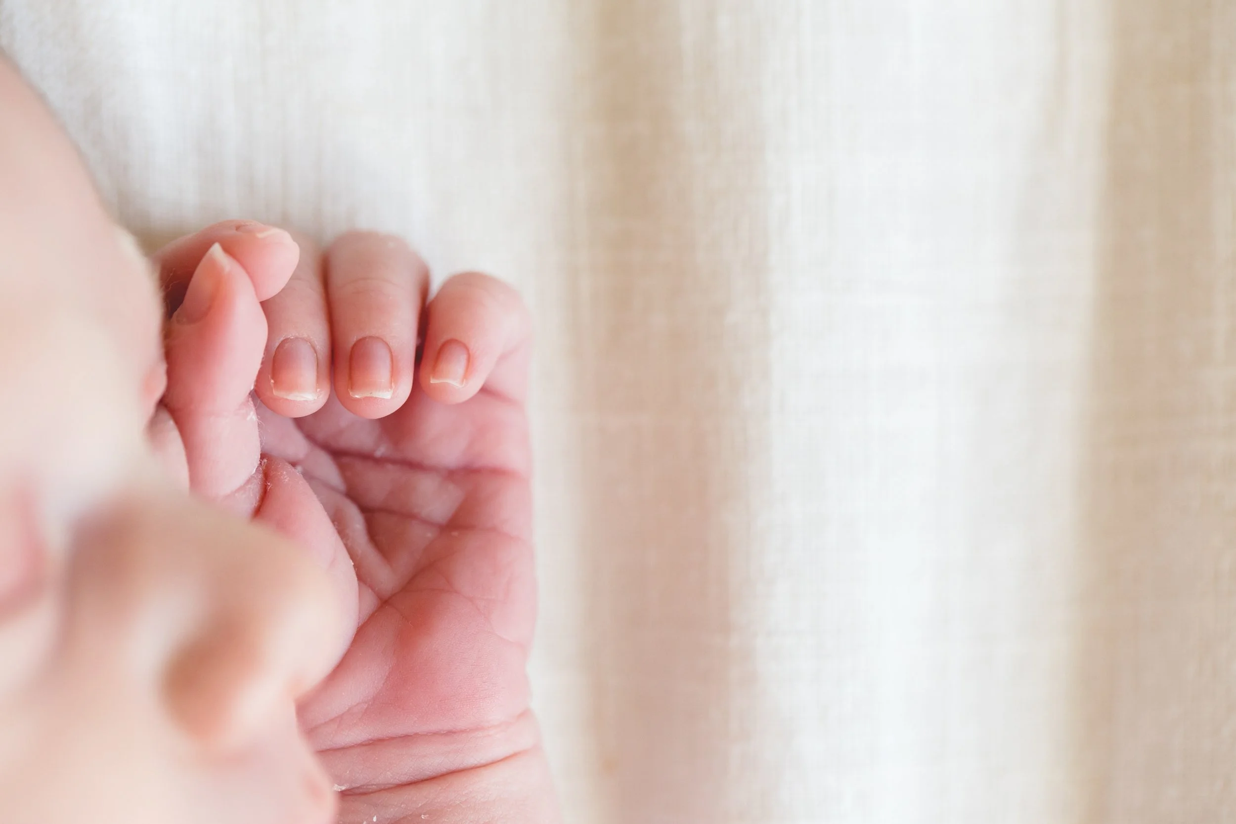 relax, unposed newborn photography